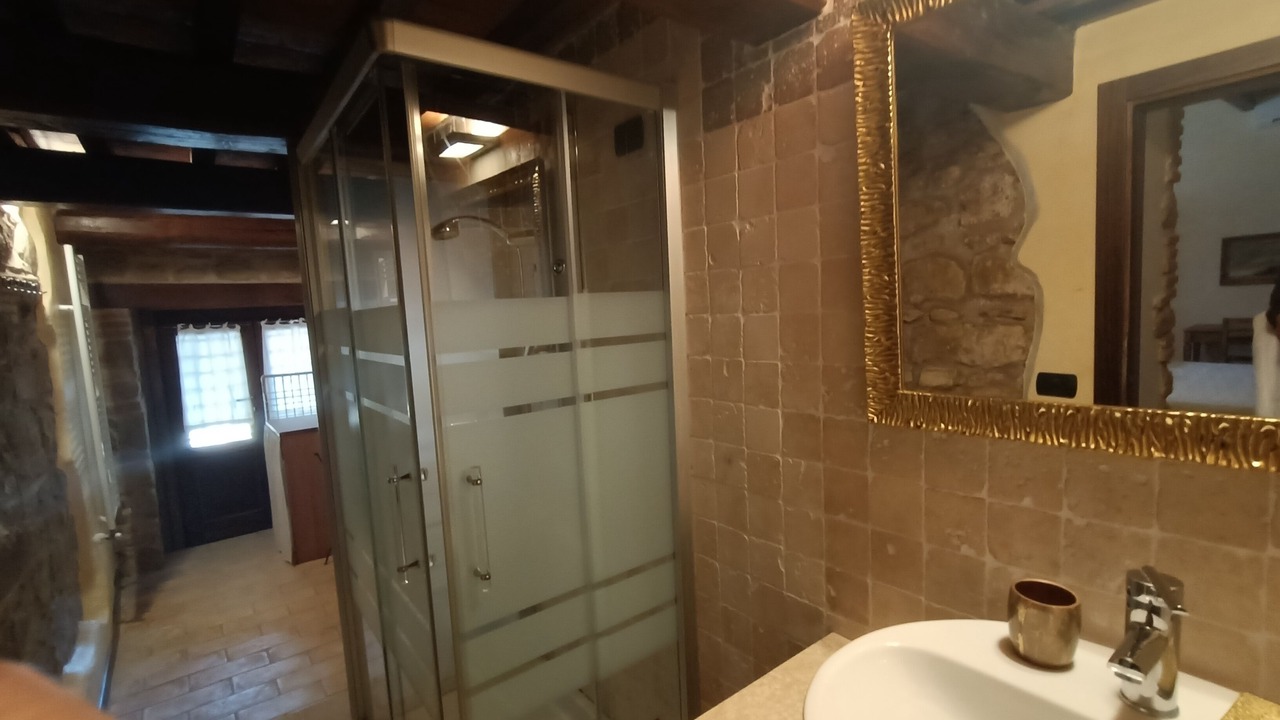 Photo of Bathroom in Camerino