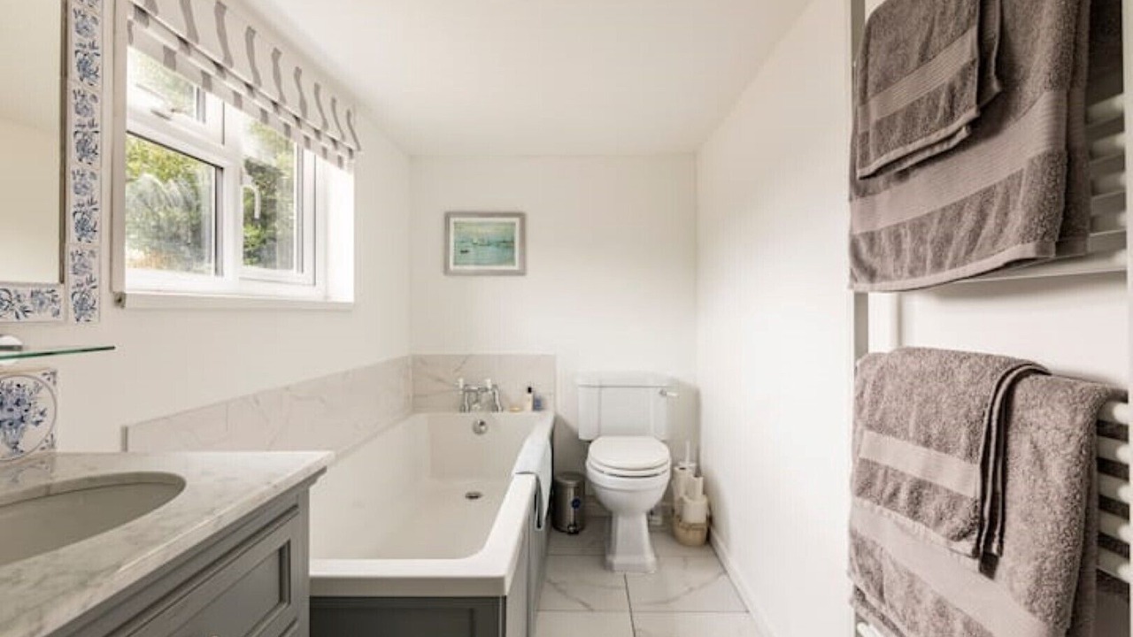 Photo of Bathroom in Piltdown