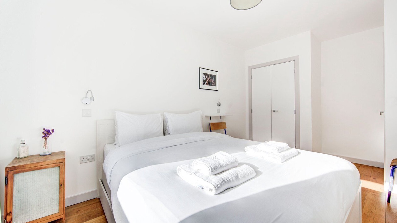 Photo of Bedroom in Hackney Central