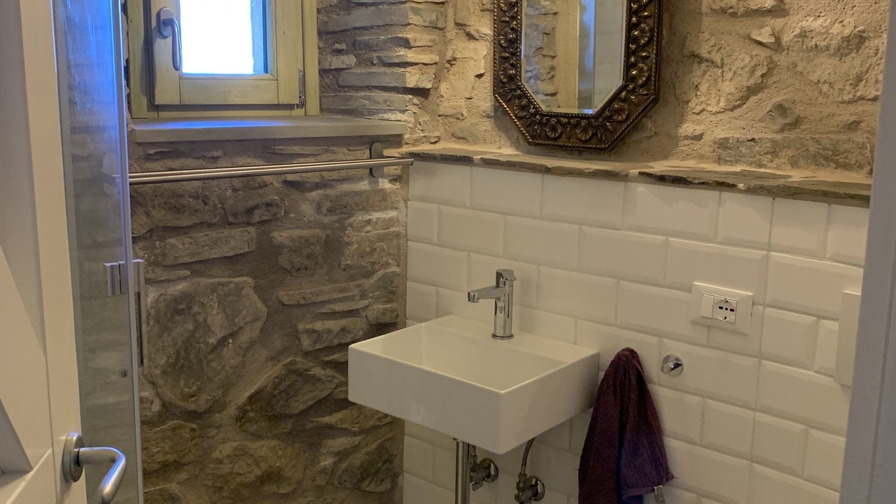 Photo of Bathroom in Zeri