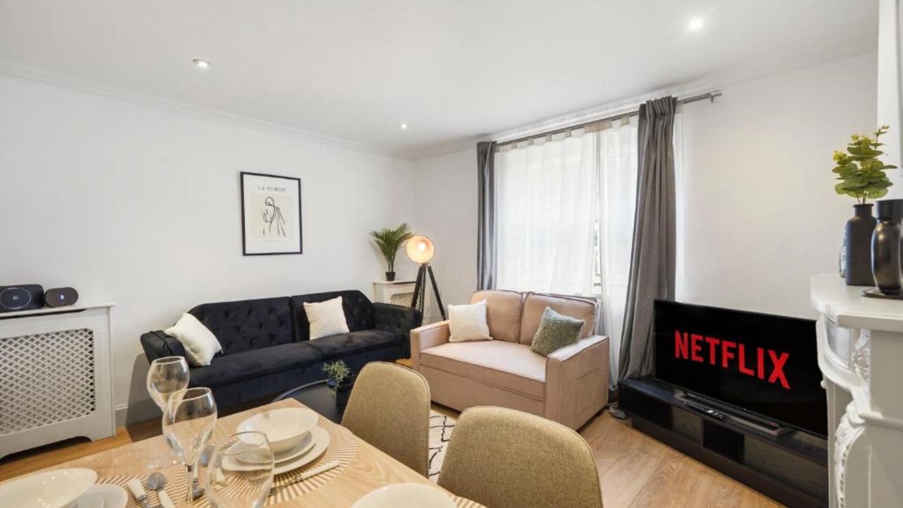 Photo of Livingroom in Pembridge