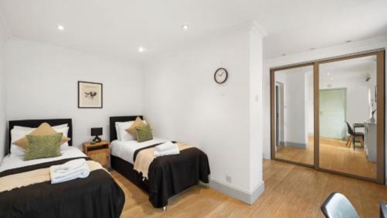 Photo of Bedroom in Pembridge