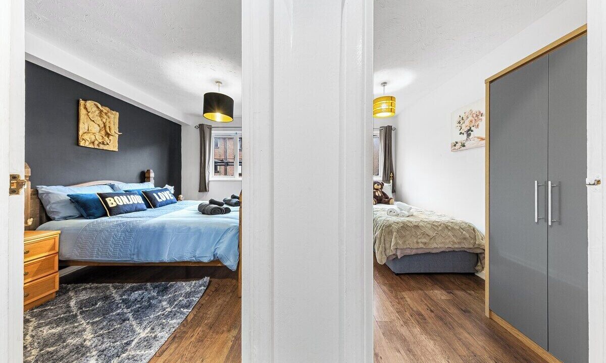 Photo of Bedroom in Island Gardens