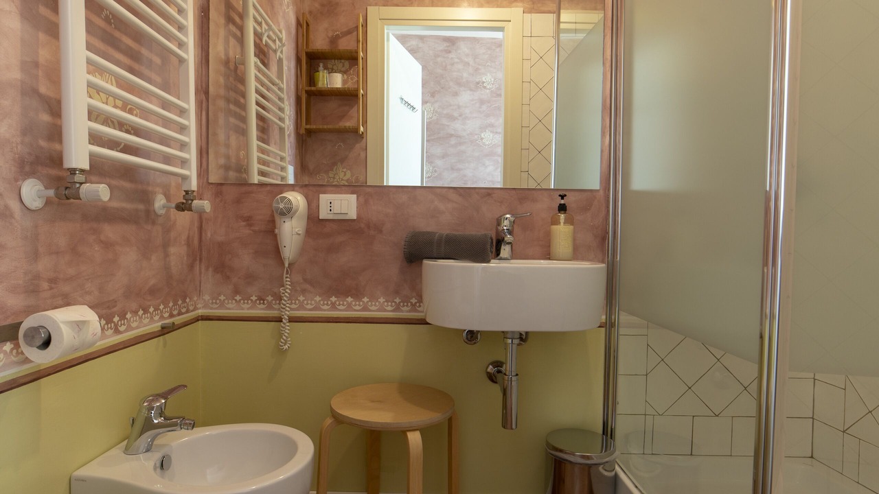 Photo of Bathroom in Livorno