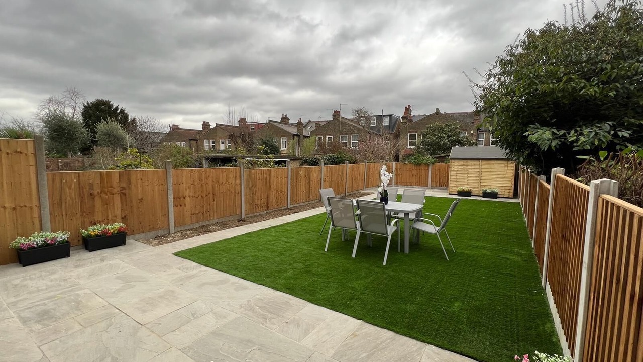Photo of Outdoor in Bowes