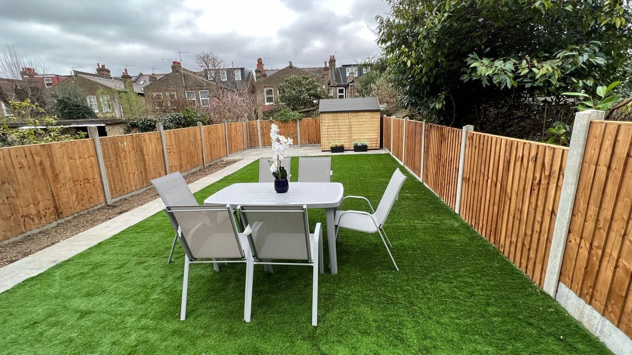 Photo of Outdoor in Bowes