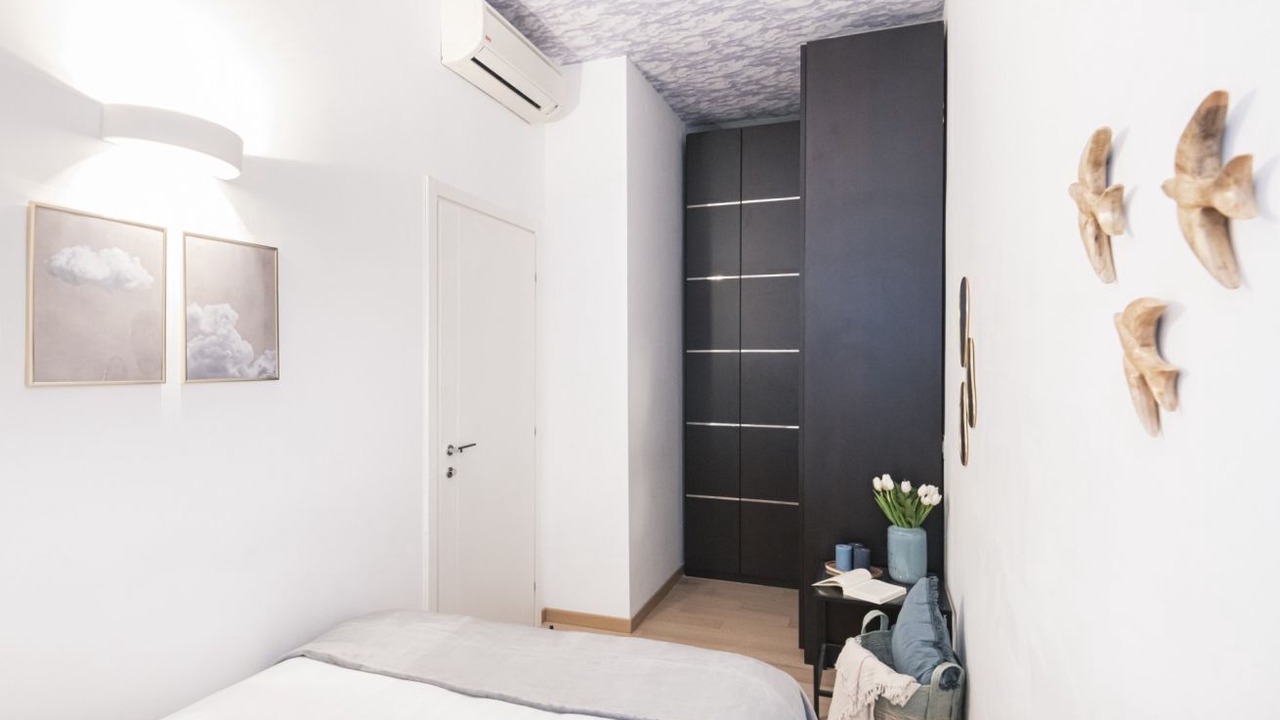 Photo of Bedroom in Magenta