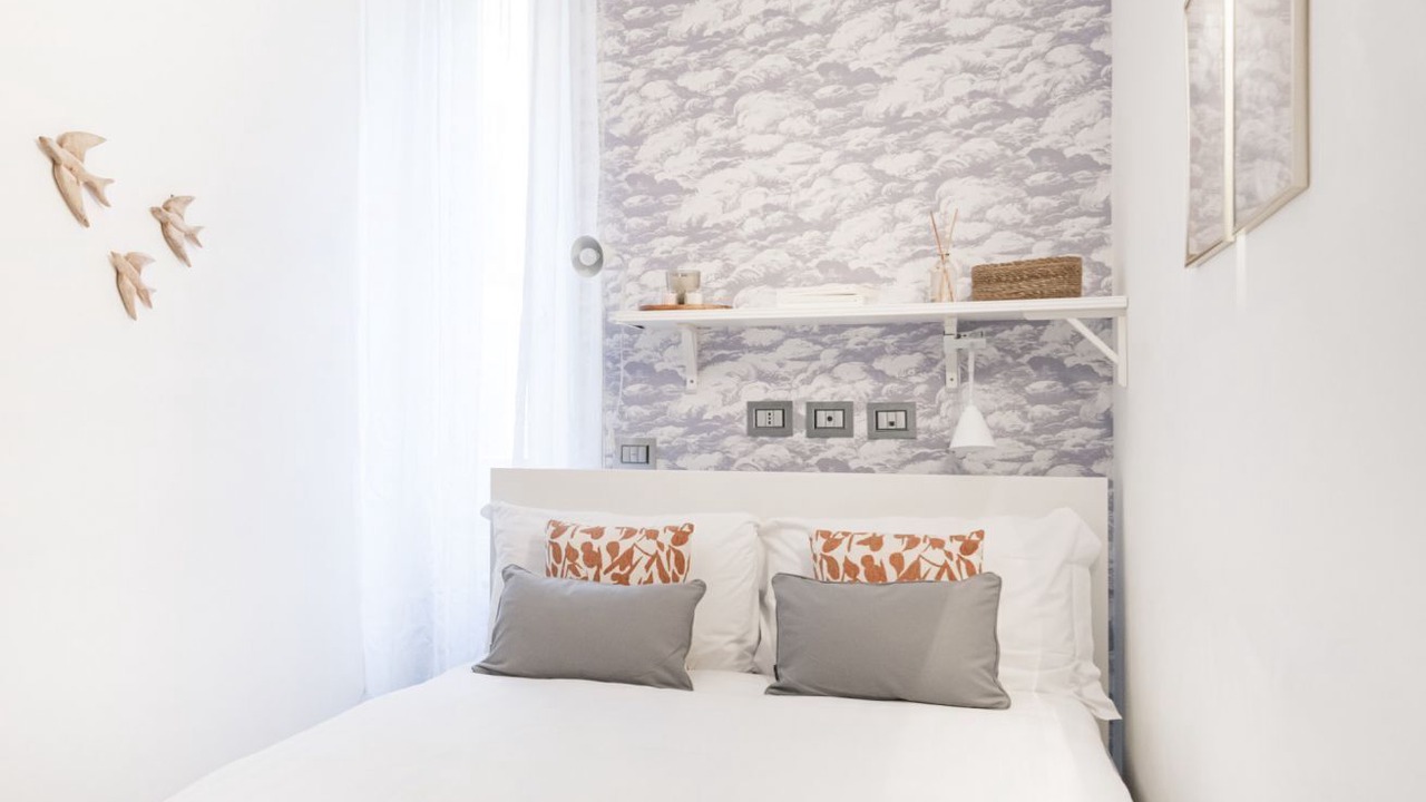 Photo of Bedroom in Magenta