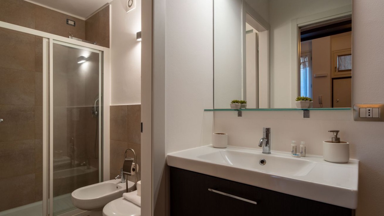 Photo of Bathroom in Zona Farini
