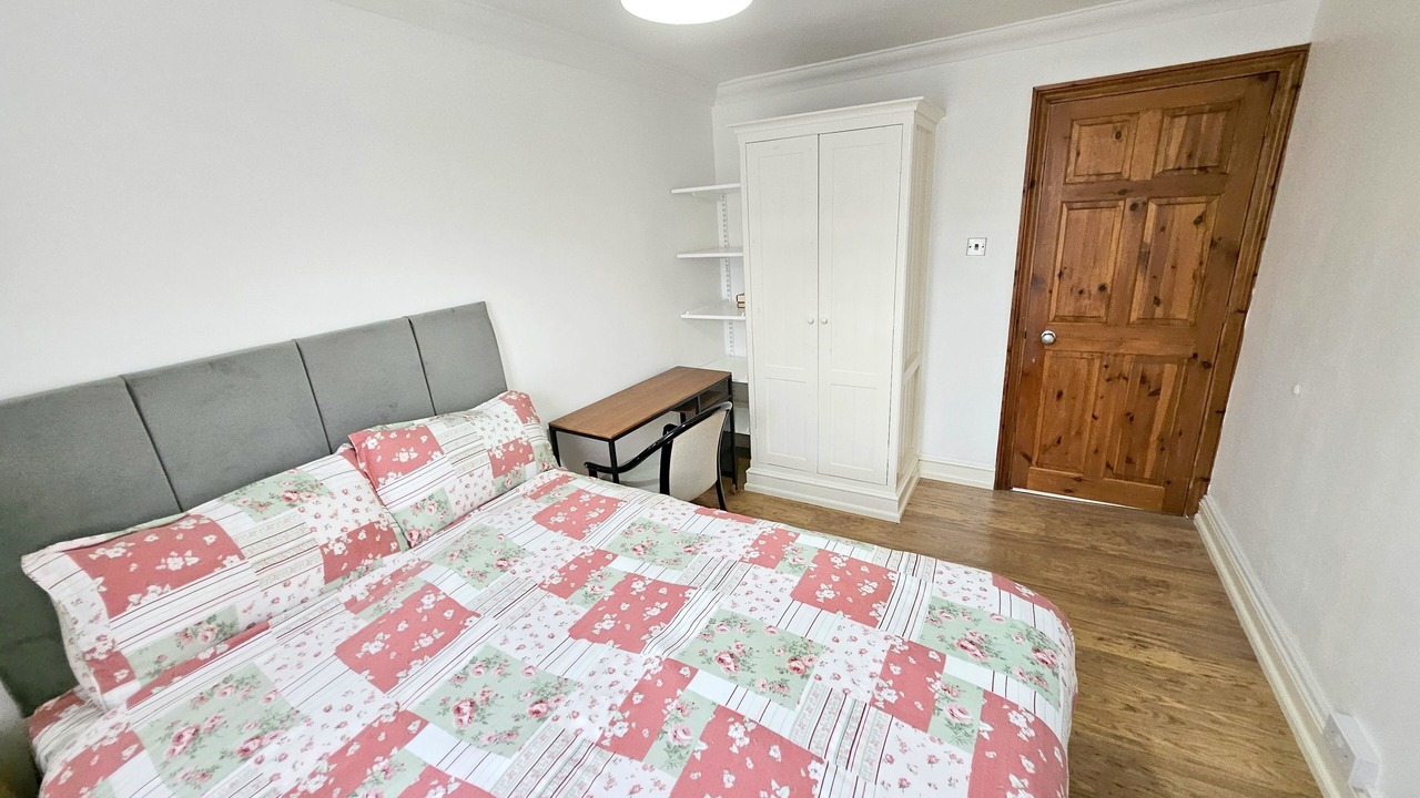 Photo of Bedroom in Battersea