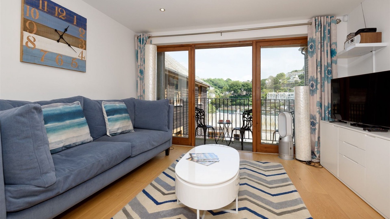 Photo of Livingroom in West Looe