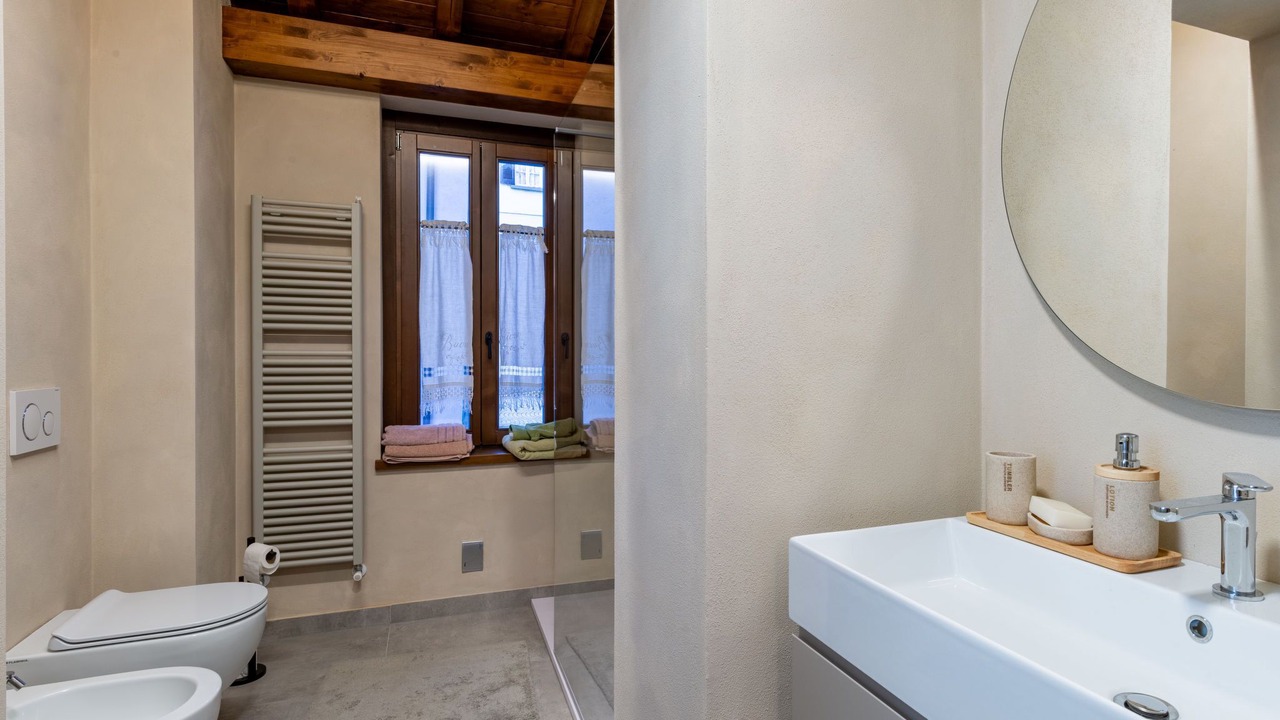 Photo of Bathroom in Claino Con Osteno