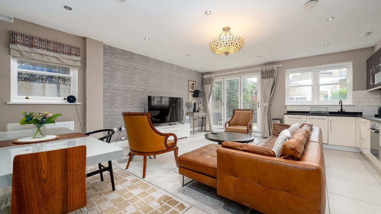 Photo of Livingroom in Town