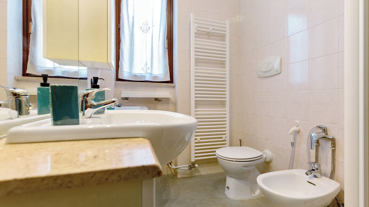 Photo of Bathroom in Lugana