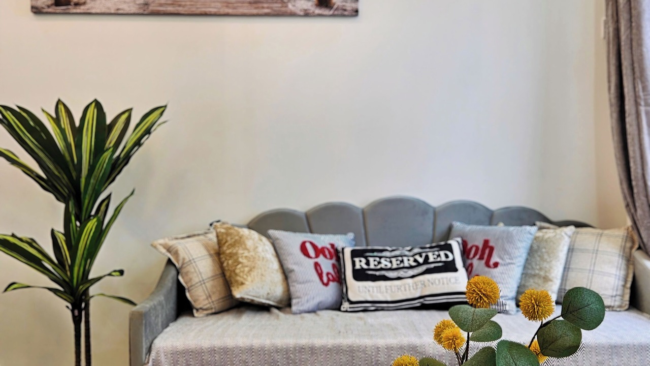 Photo of Livingroom in Newington