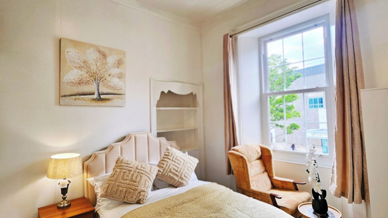 Photo of Bedroom in Newington