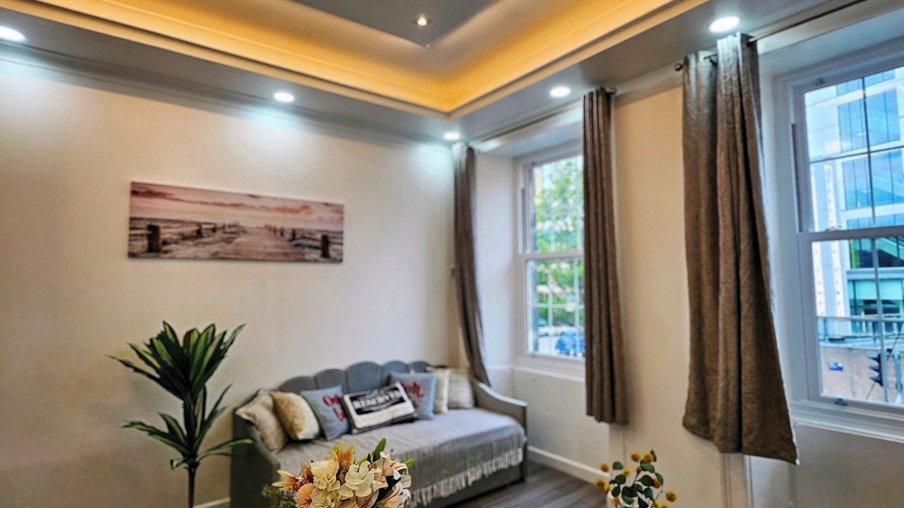 Photo of Livingroom in Newington