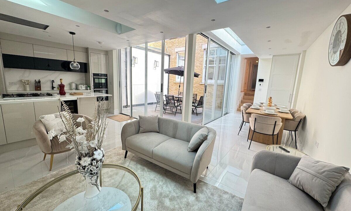 Photo of Bedroom in Kilburn