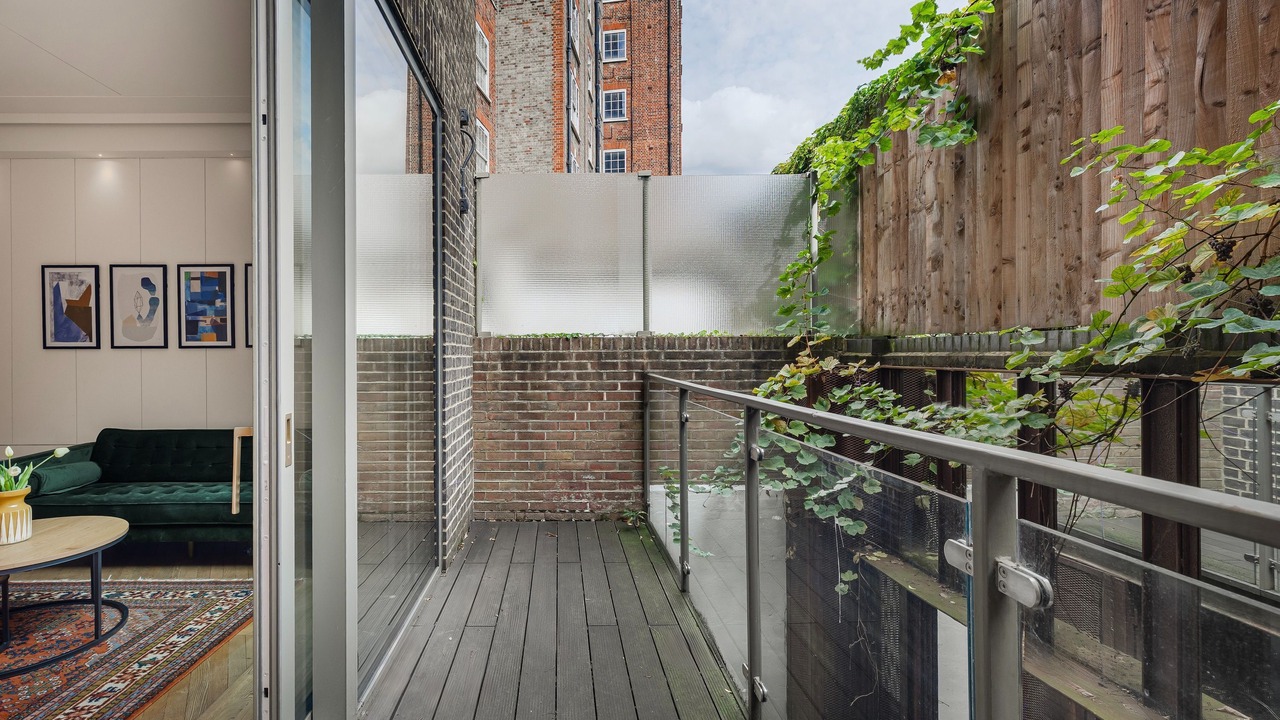 Photo of Patio Balcony in Haverstock