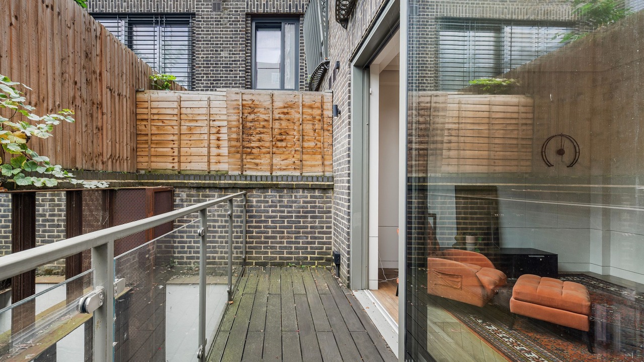 Photo of Patio Balcony in Haverstock