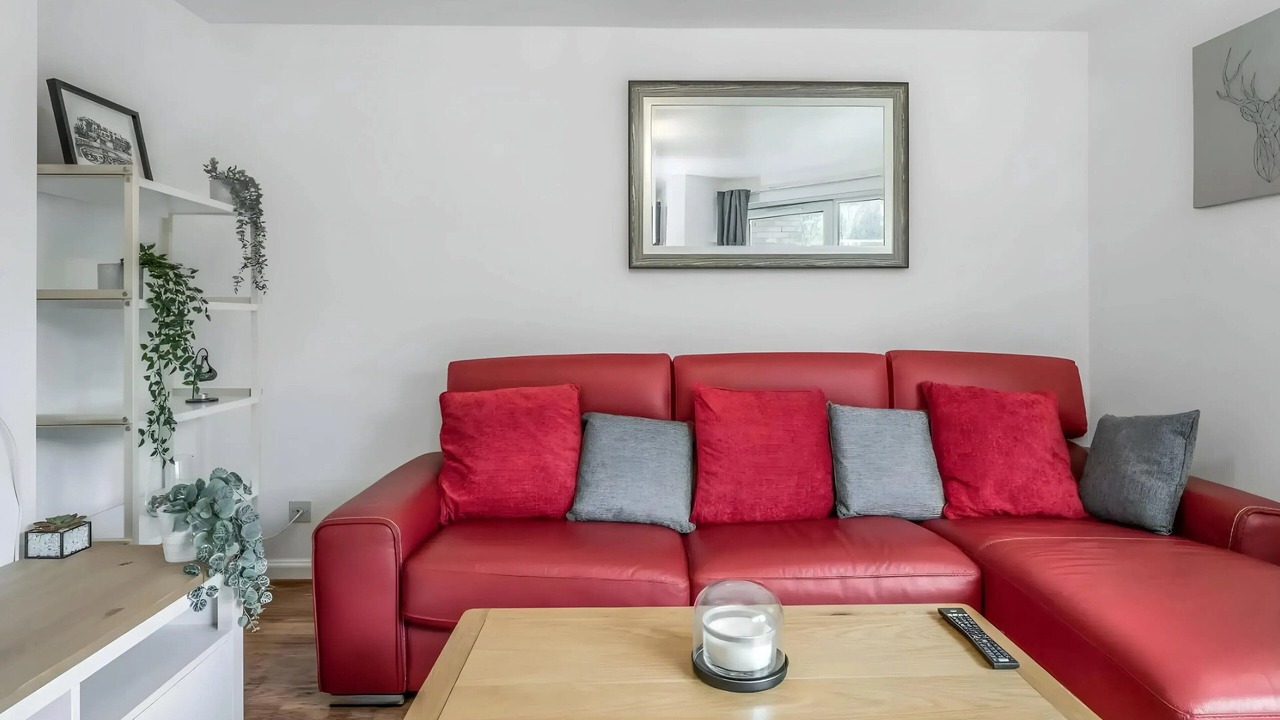 Photo of Livingroom in Pleasance