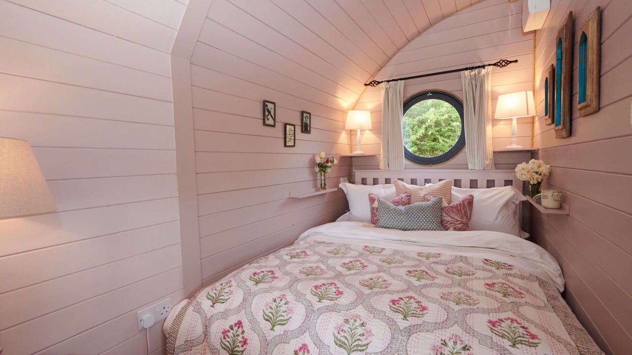 Photo of Bedroom in Cropredy
