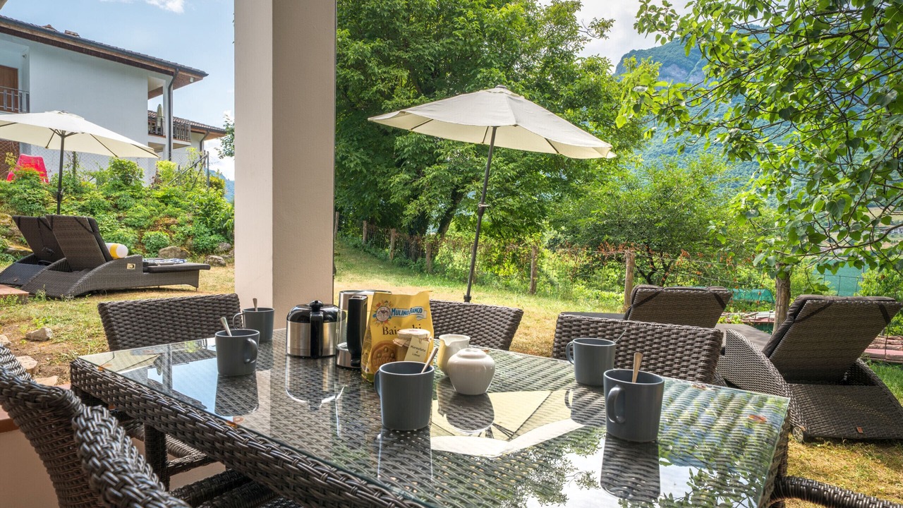 Photo of Outdoor in Crone