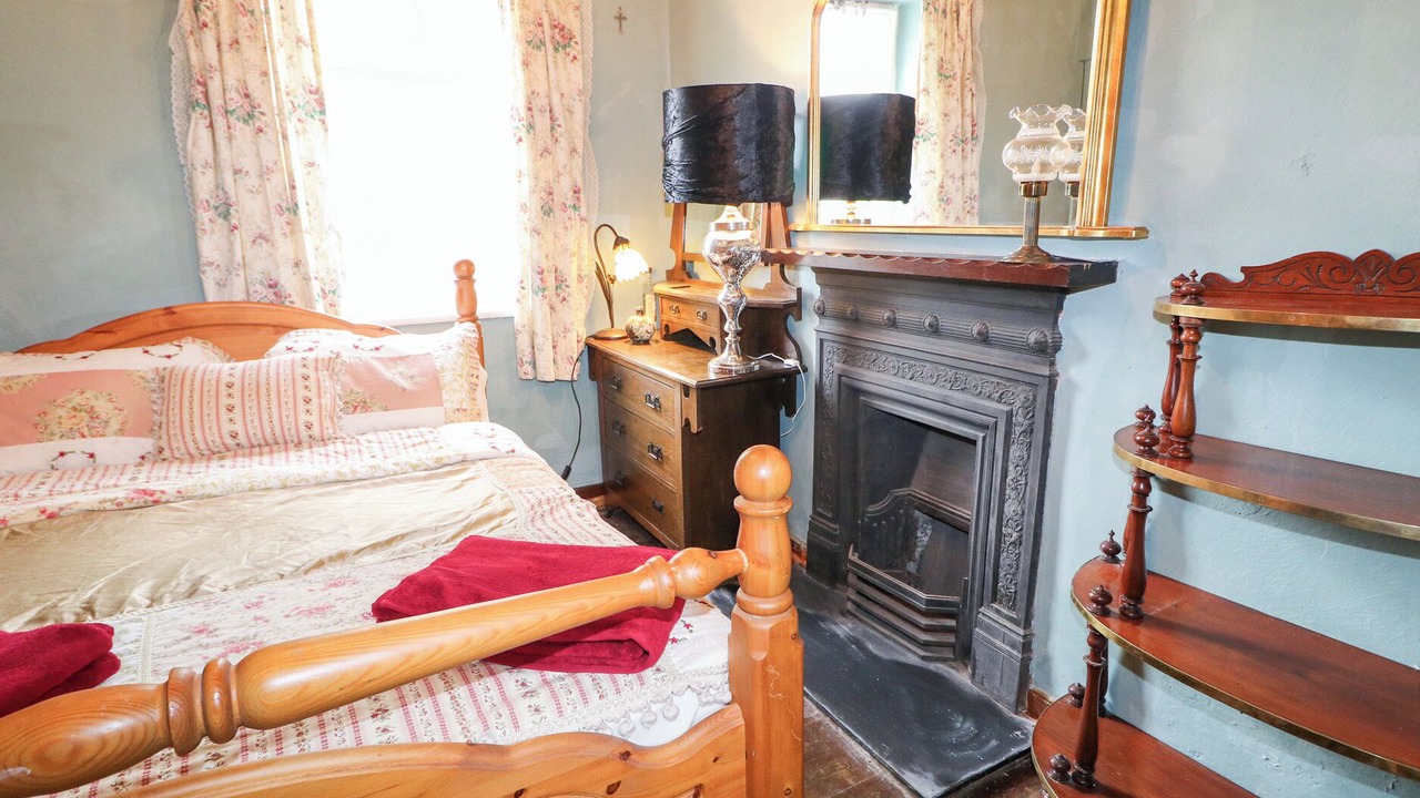 Photo of Bedroom in Lisnagunogue