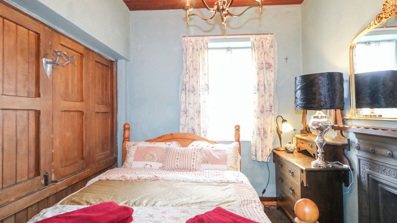 Photo of Bedroom in Lisnagunogue