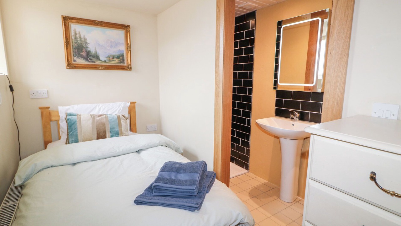 Photo of Bedroom in Lisnagunogue