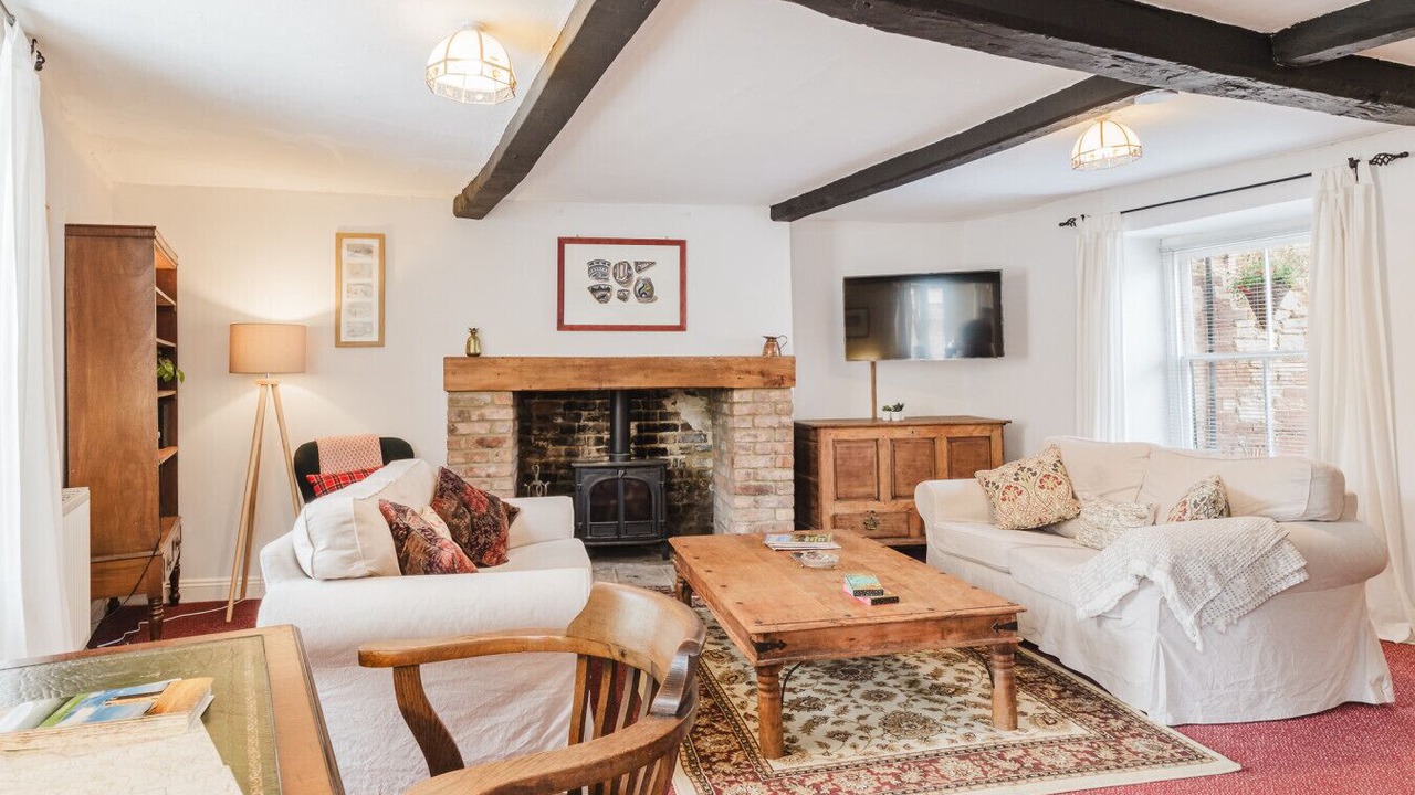 Photo of Livingroom in Dursley