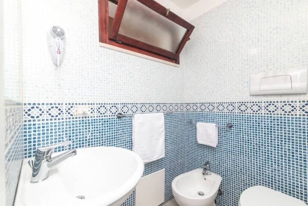 Photo of Bathroom in Golfo di Marinella