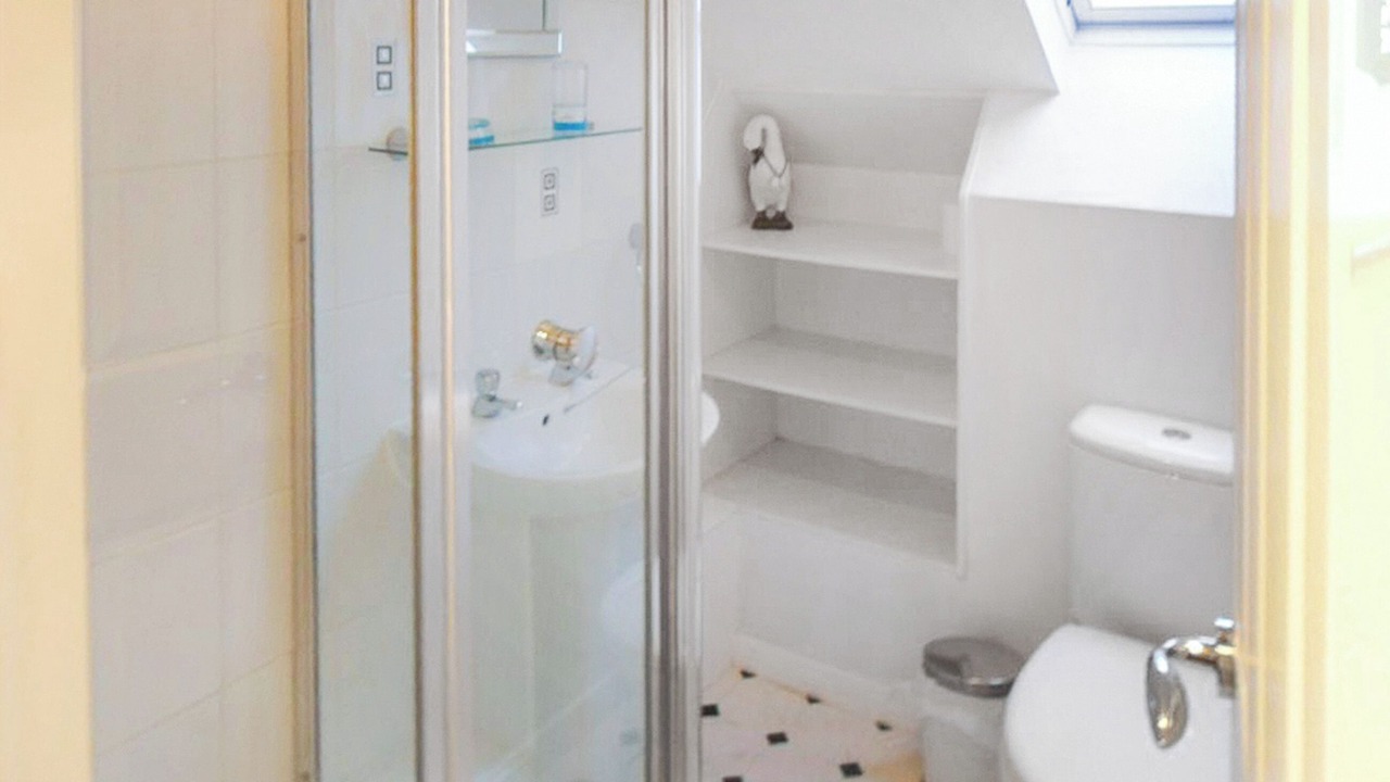 Photo of Bathroom in Hoveton