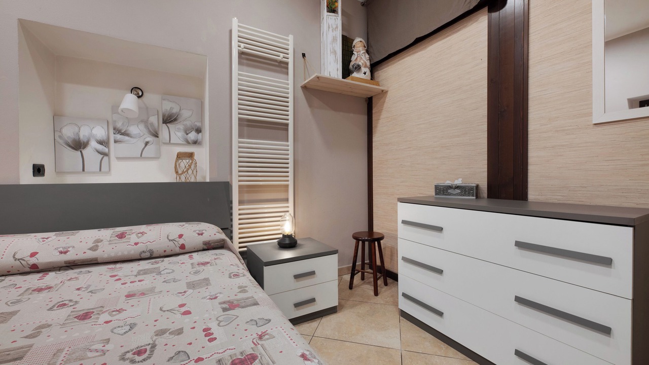 Photo of Bedroom in Lanzo d'Intelvi
