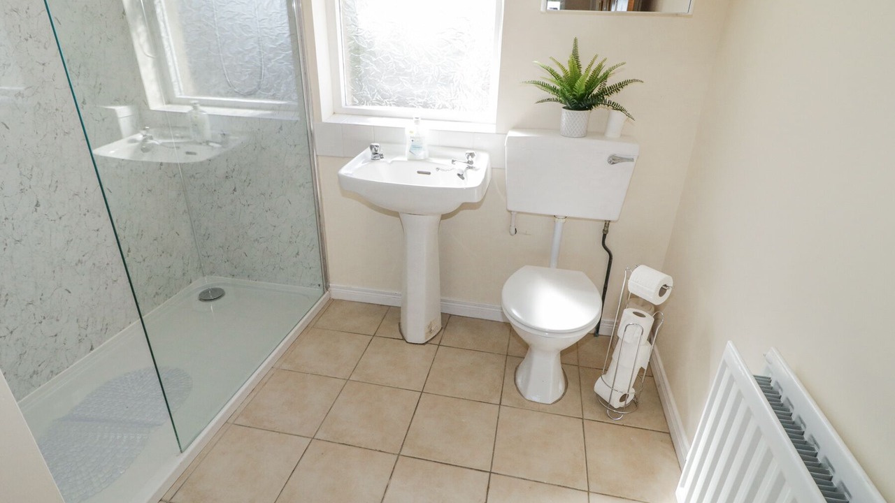 Photo of Bathroom in Armoy