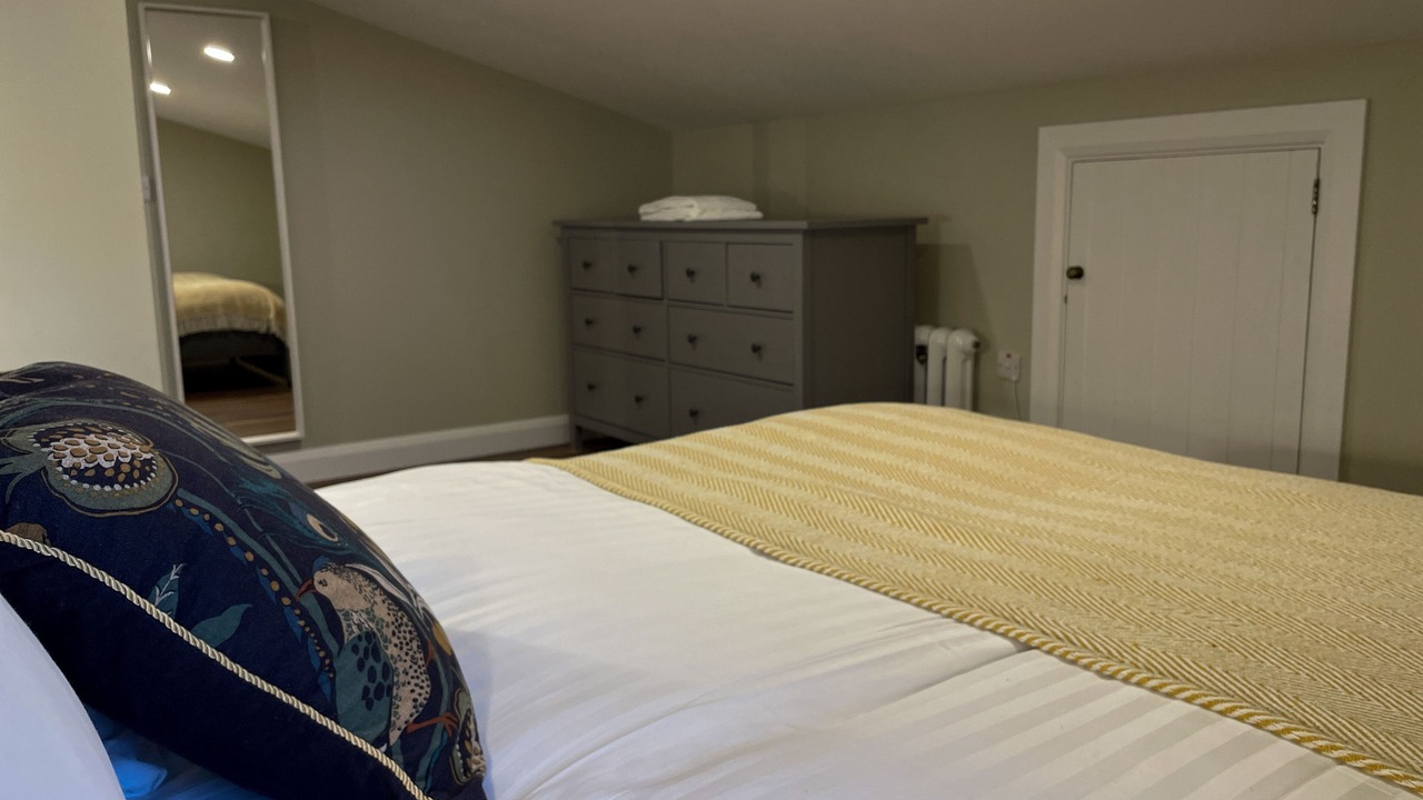 Photo of Bedroom in Armoy