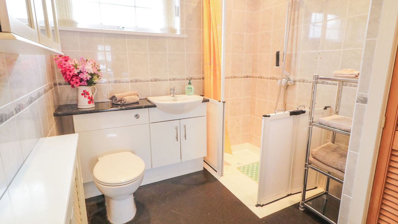 Photo of Bathroom in Castlerock