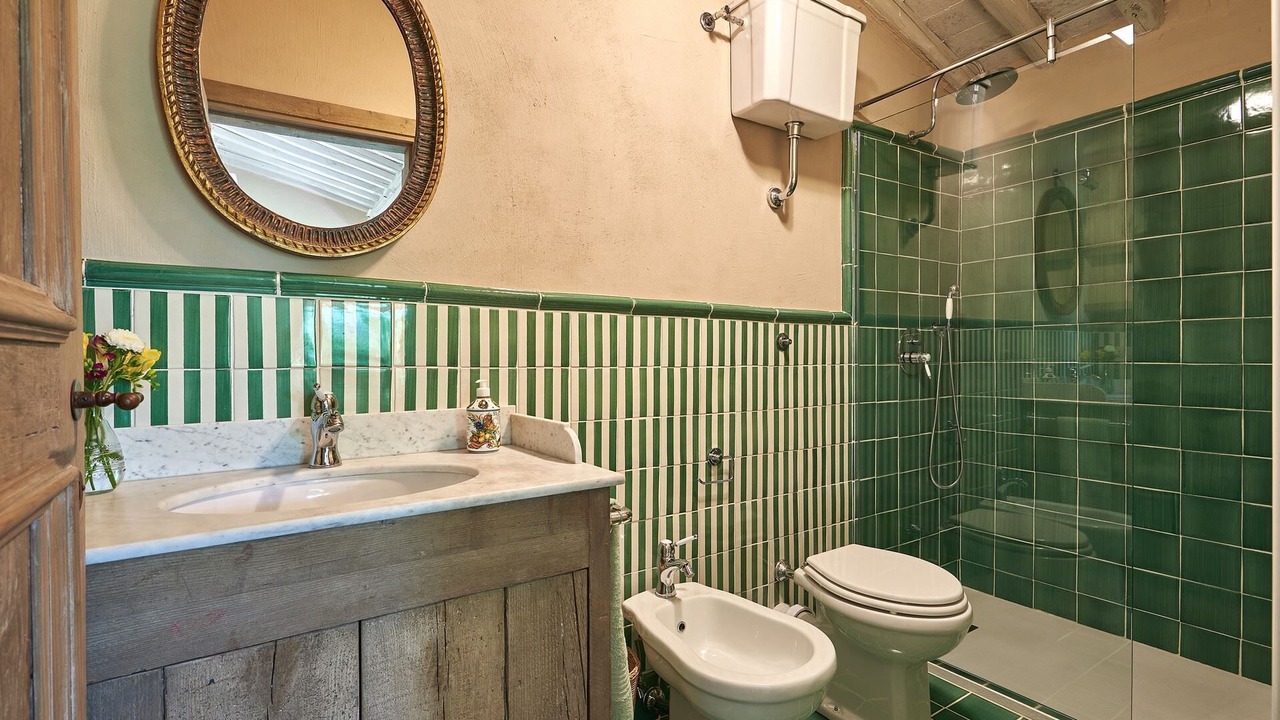 Photo of Bathroom in Neri