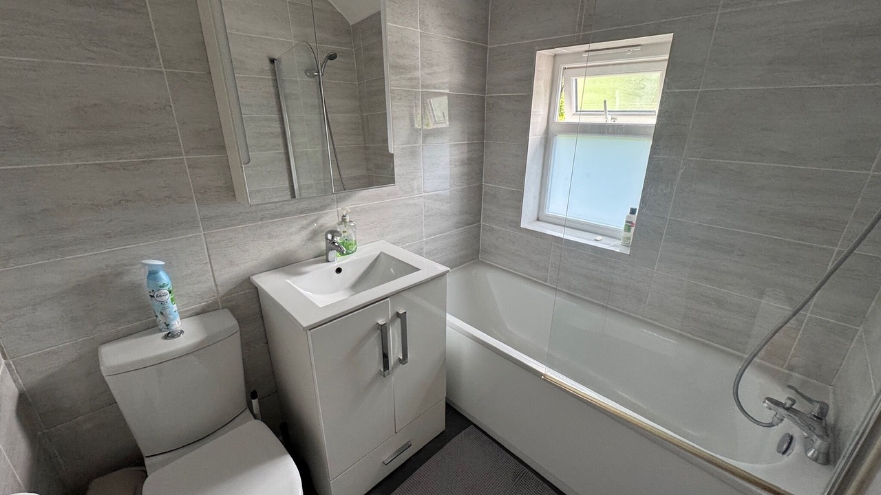Photo of Bathroom in Reading