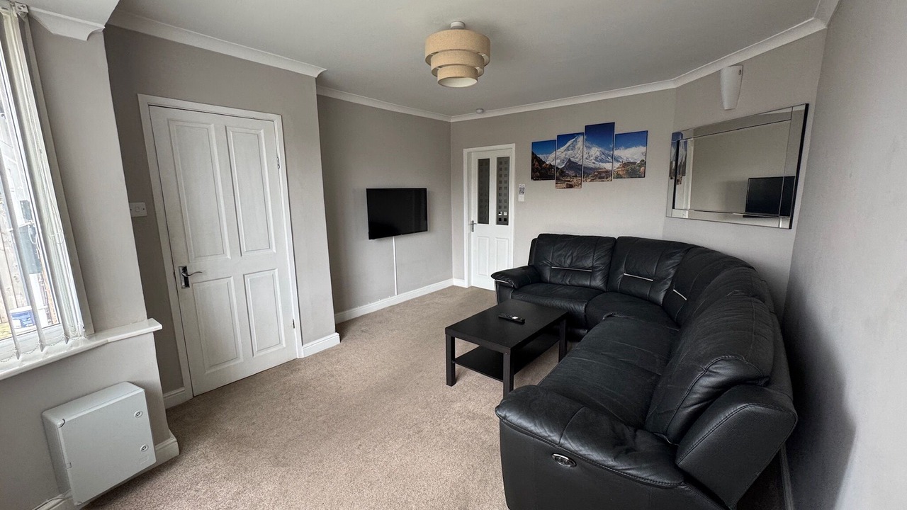 Photo of Livingroom in Reading