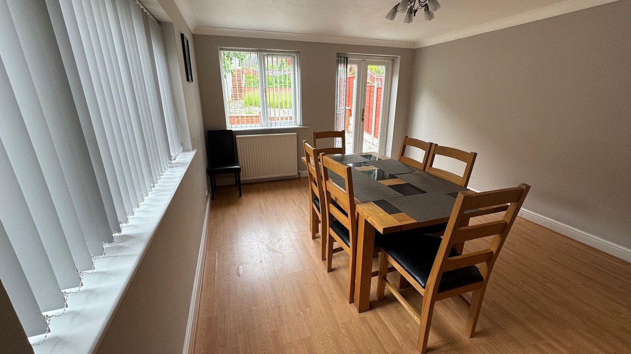 Photo of Livingroom in Reading