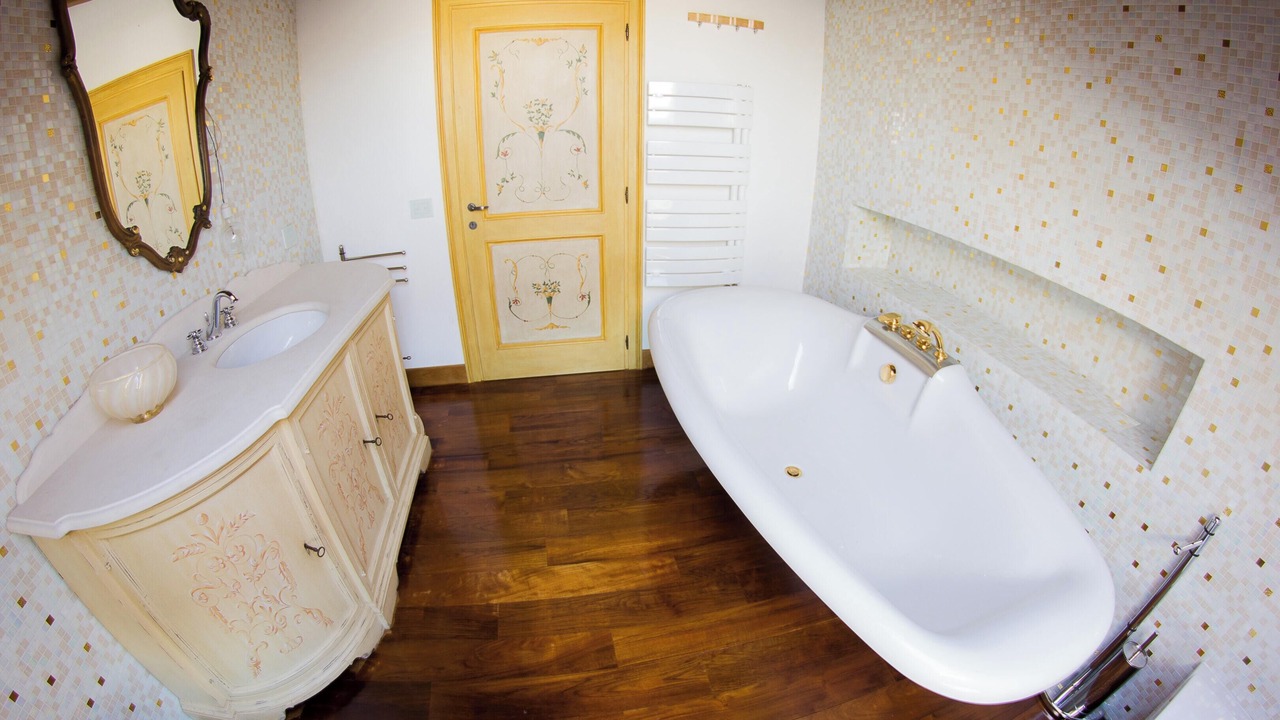 Photo of Bathroom in Mondavio