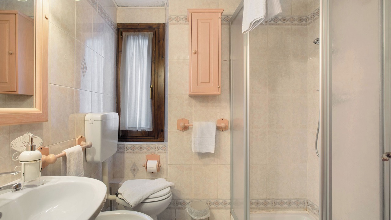 Photo of Bathroom in Plan D'introd