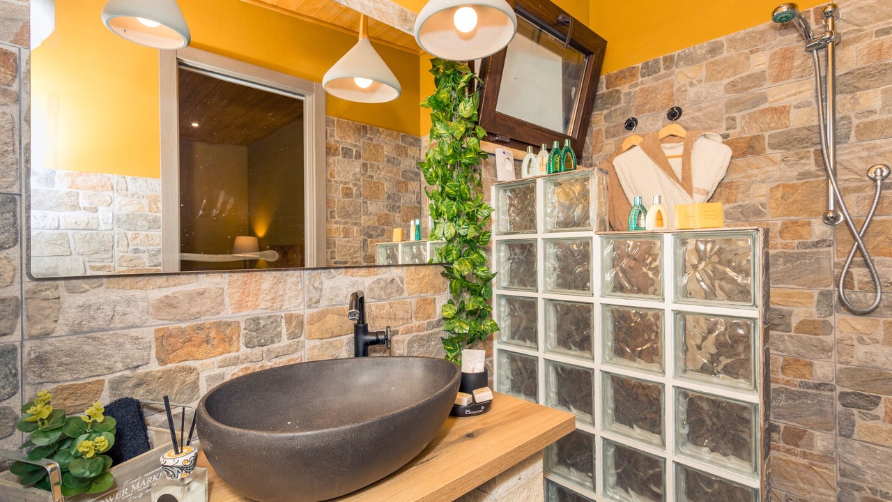 Photo of Bathroom in Mitogio
