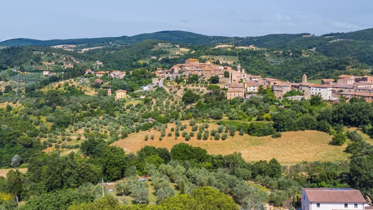 Photo of Others in Montisi