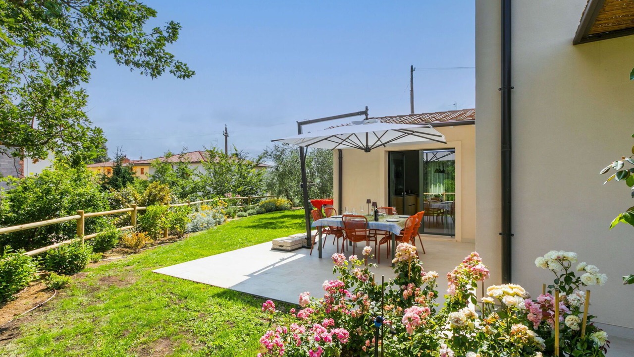 Photo of Outdoor in Montisi