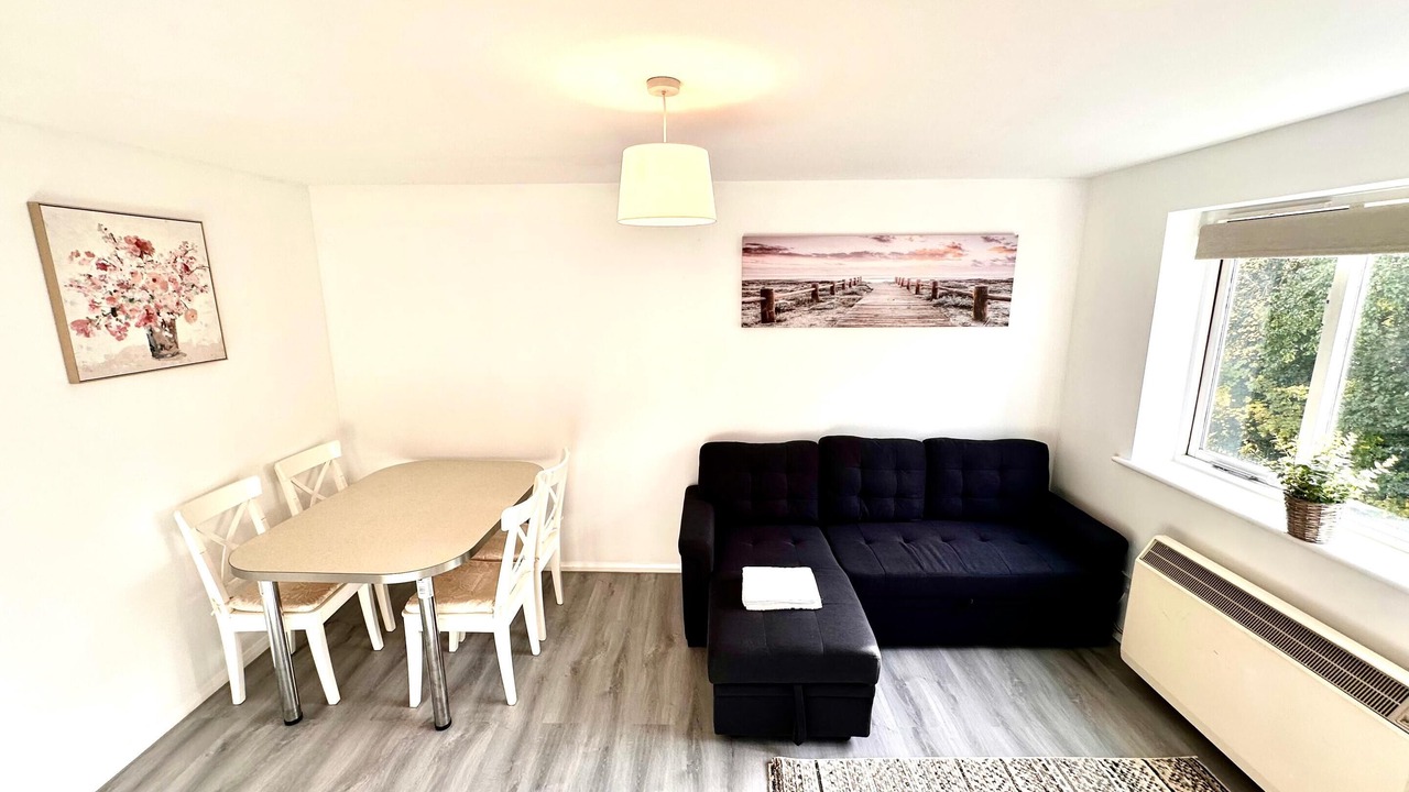 Photo of Bedroom in Island Gardens