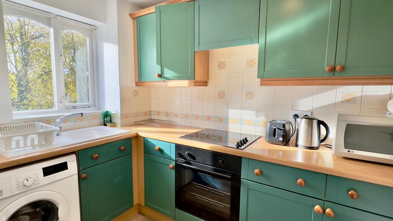 Photo of Bathroom in Island Gardens