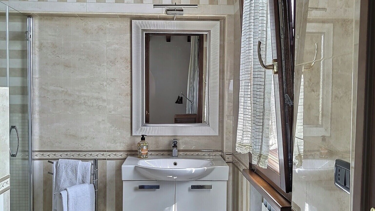 Photo of Bathroom in Vasto