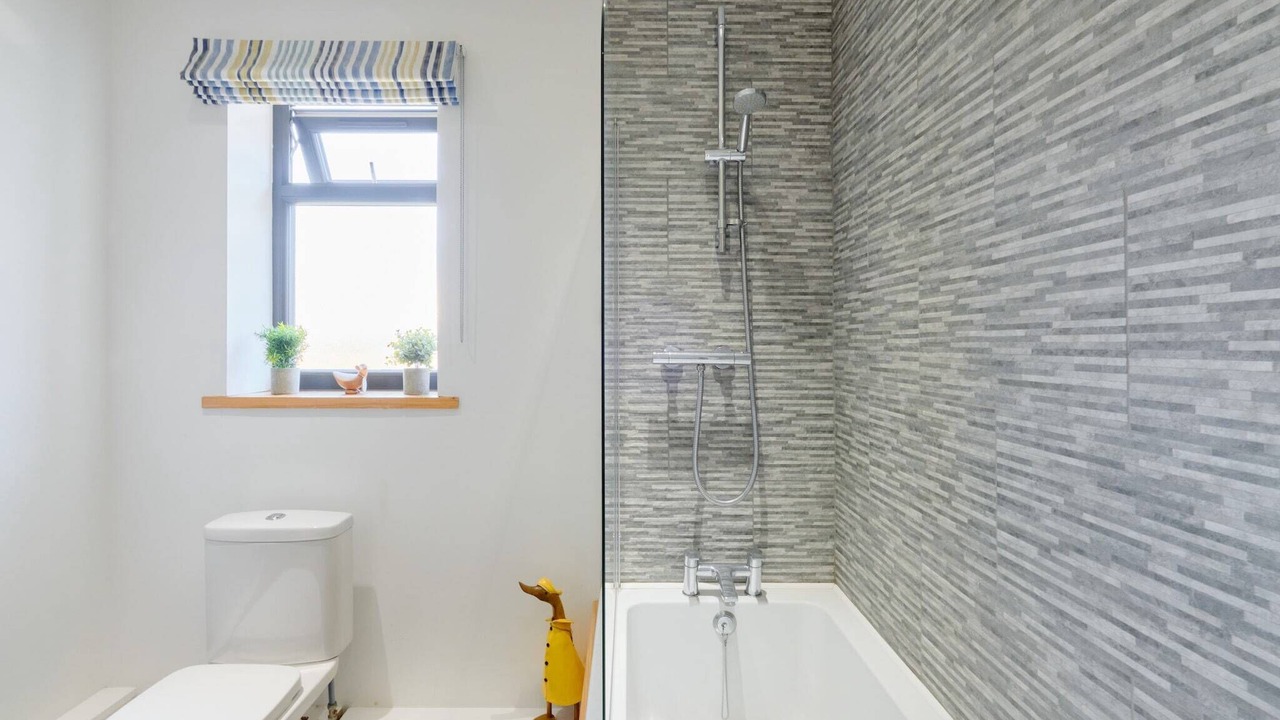 Photo of Bathroom in Porthleven